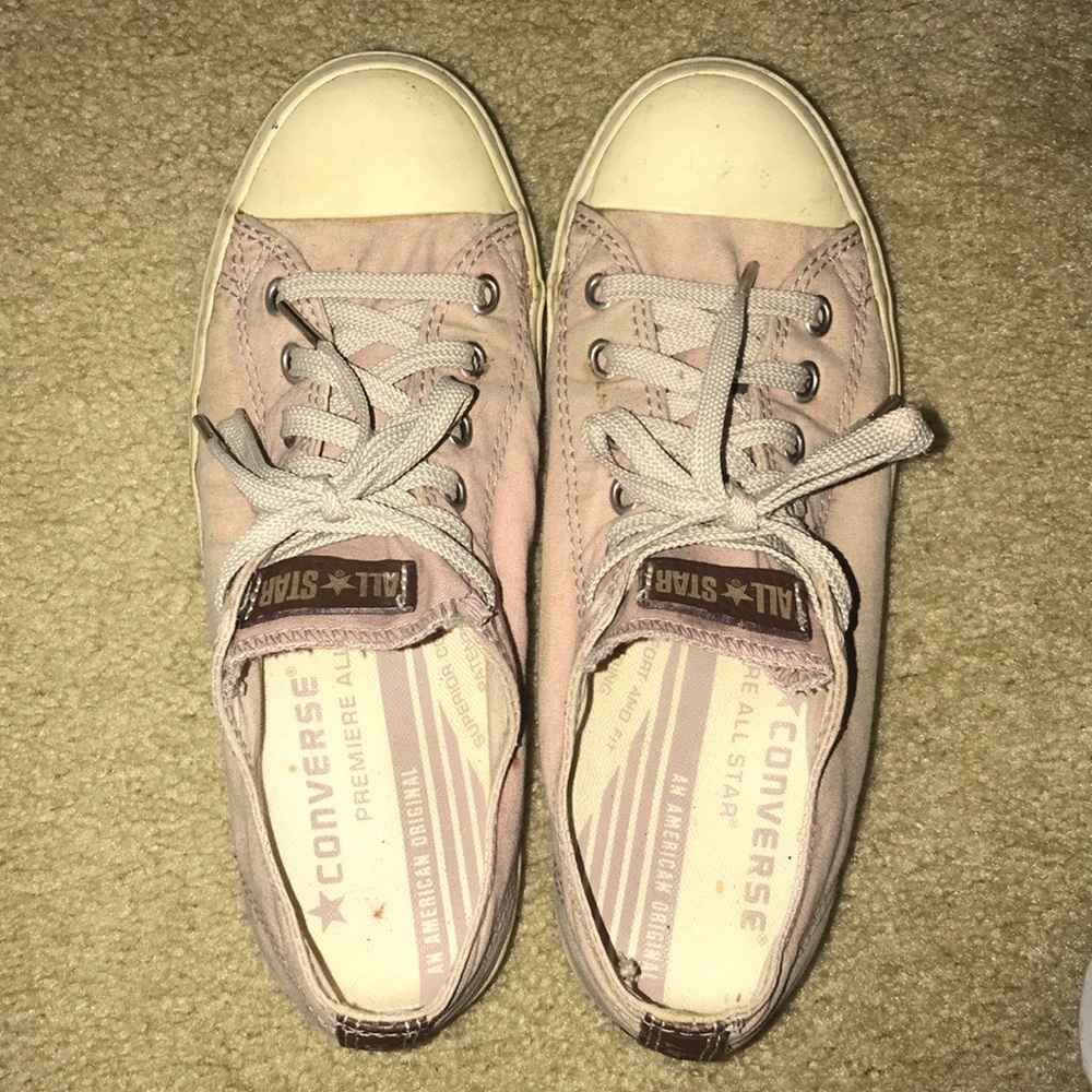 Converse pink 8.5
